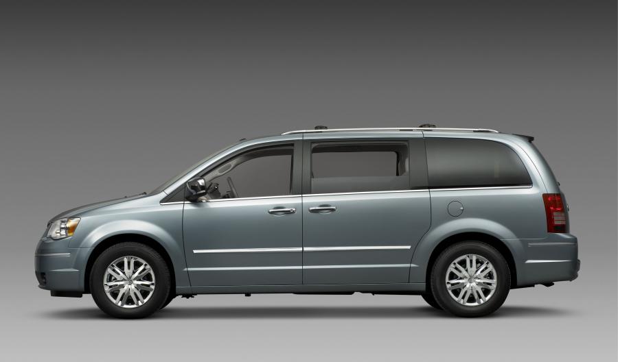  Chrysler Town & Country 2008 года  (фото 62 из 69)